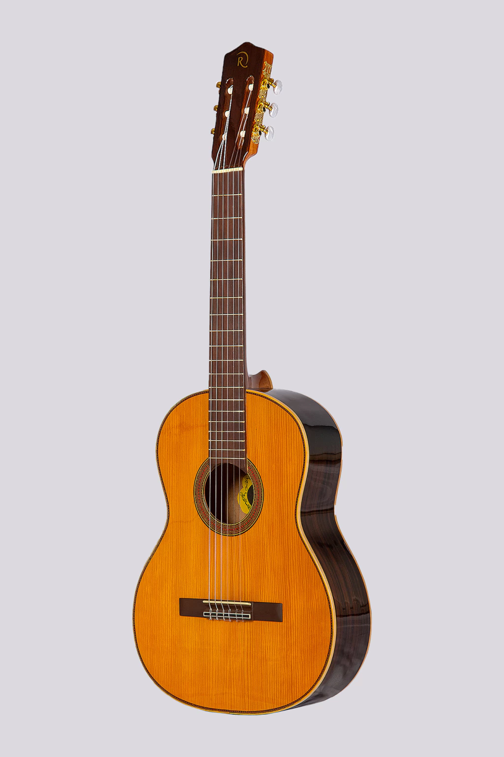 frame-200-0b4ab6b0cfab22423517575124112507-1024-1024.webp Guitarra Electrocriolla Romantica D De Medio Concierto Con Funda Natural Fishman Isys - Imagen 1